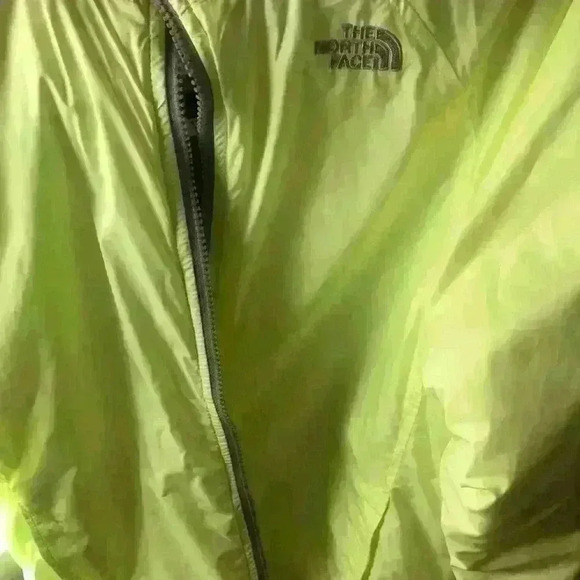 The north face girls jacket - Picture 7 of 9